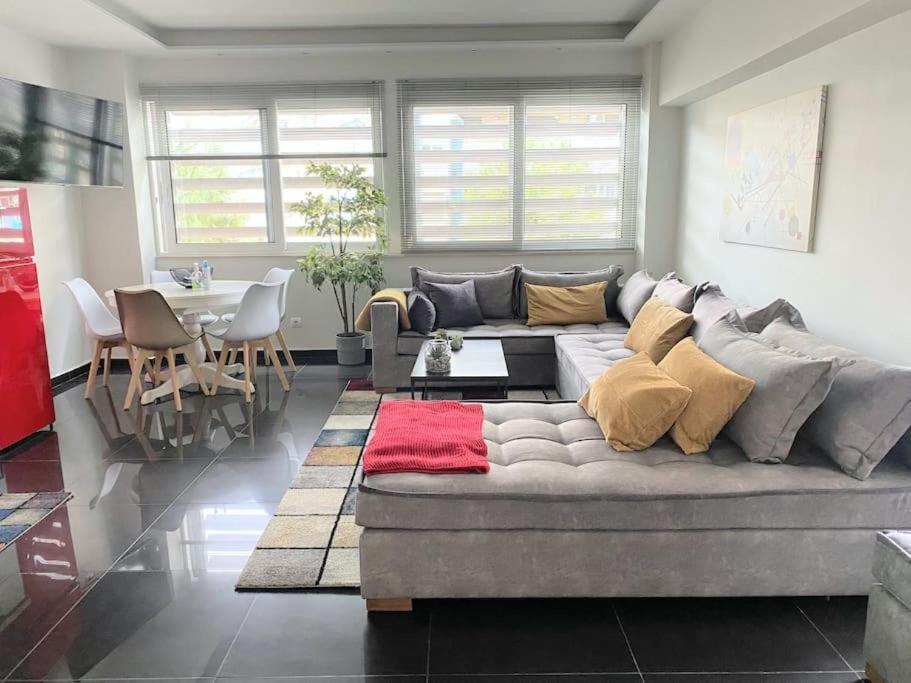 New Amazinglarge Luxury 4Br Suite/1Min Toacropolis เอเธนส์ ภายนอก รูปภาพ