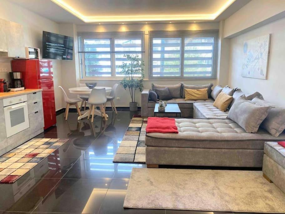 New Amazinglarge Luxury 4Br Suite/1Min Toacropolis เอเธนส์ ภายนอก รูปภาพ