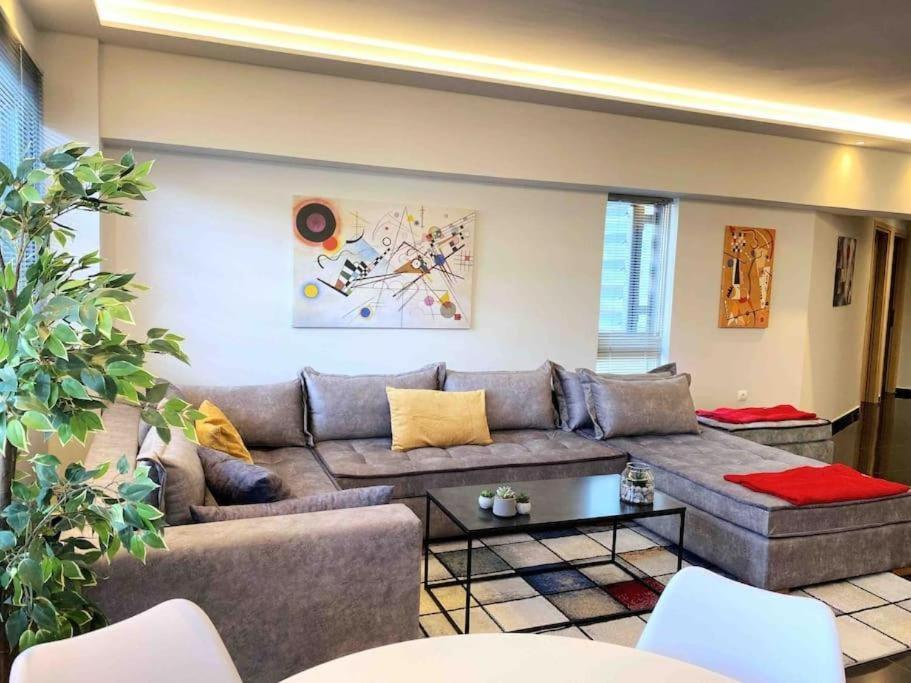 New Amazinglarge Luxury 4Br Suite/1Min Toacropolis เอเธนส์ ภายนอก รูปภาพ