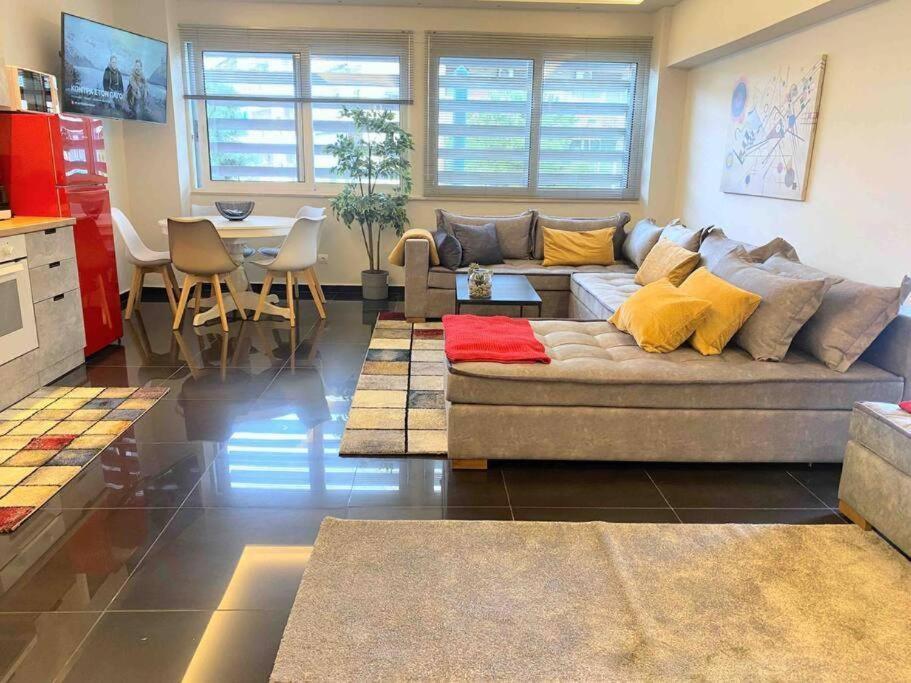 New Amazinglarge Luxury 4Br Suite/1Min Toacropolis เอเธนส์ ภายนอก รูปภาพ
