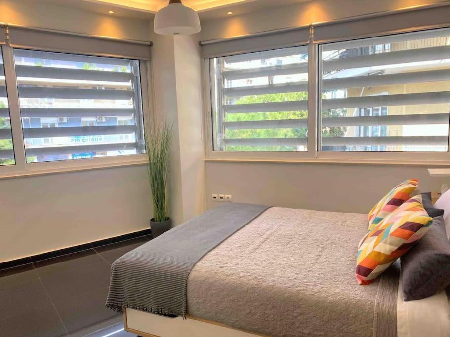 New Amazinglarge Luxury 4Br Suite/1Min Toacropolis เอเธนส์ ภายนอก รูปภาพ