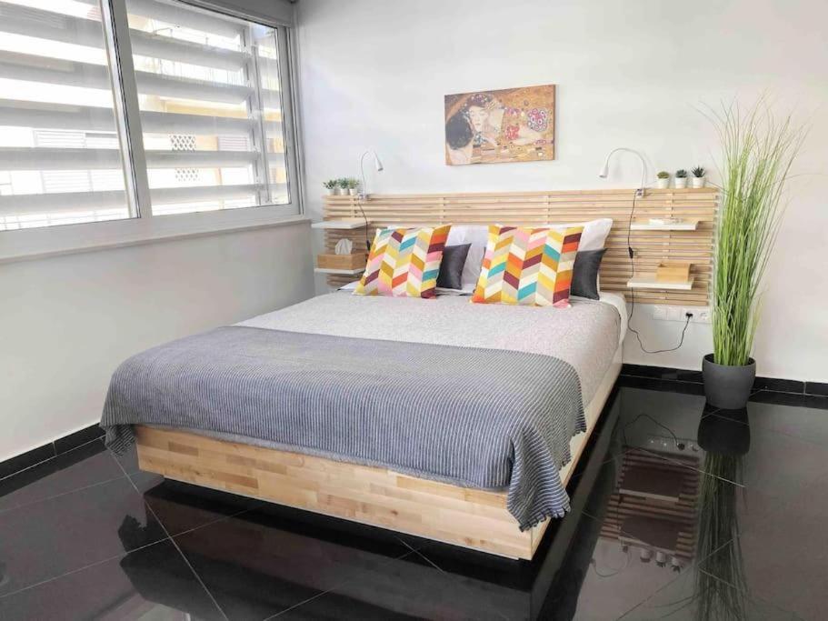 New Amazinglarge Luxury 4Br Suite/1Min Toacropolis เอเธนส์ ภายนอก รูปภาพ